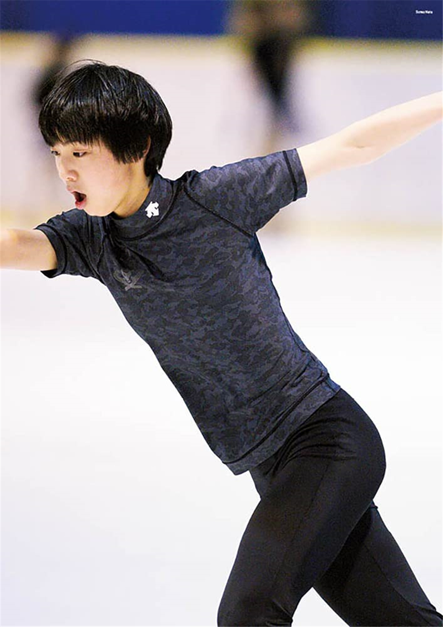 羽生結弦写真集The Real 美しき練習着の勇姿，羽生结弦写真集：The